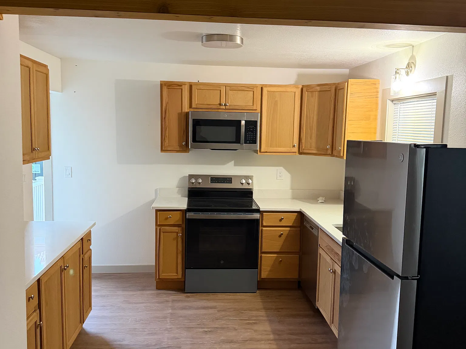 4 bed, 2122 sqft, $2,600 — Photo 4