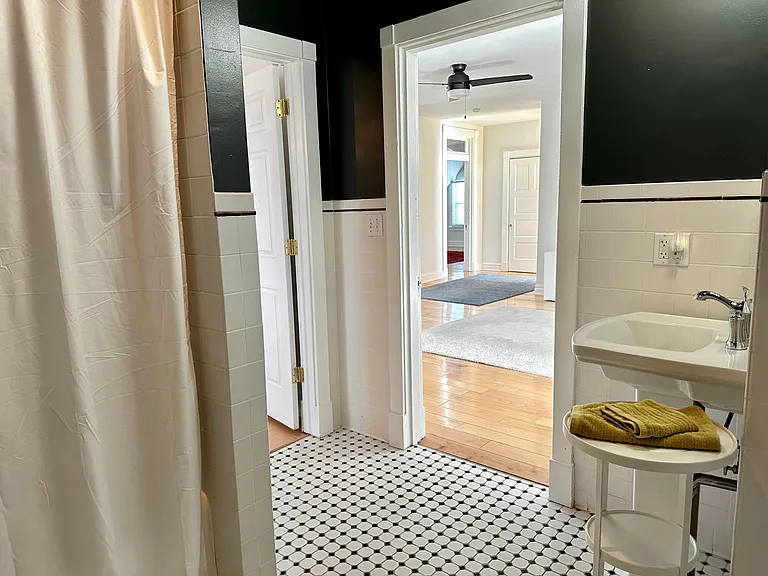 2327 Upland Pl #3 — Photo 11