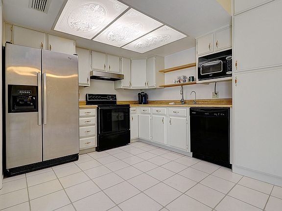 5th image of 6444 W Mission Ln
