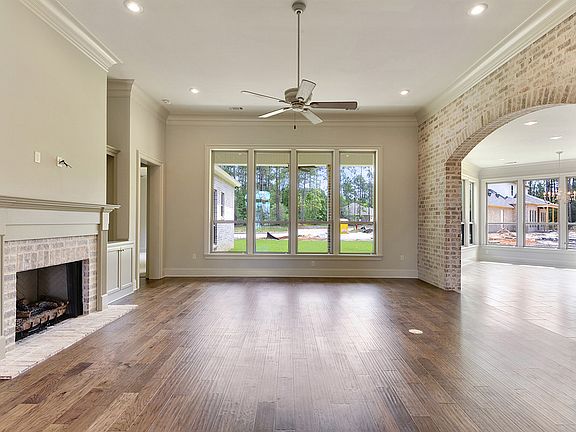 5th image of 617 Chateau Andelot