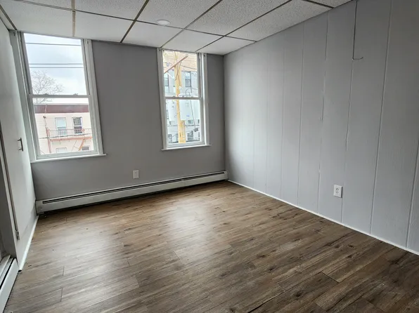 583 Palisade Avenue image 4 of 6