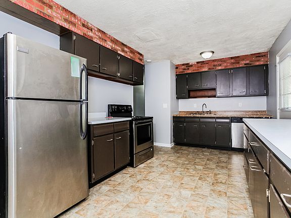 4th image of 2578 W Kemper Rd