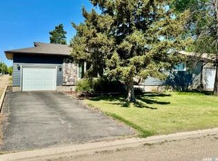 503 2nd St NE, Watson, SK S0K4V0