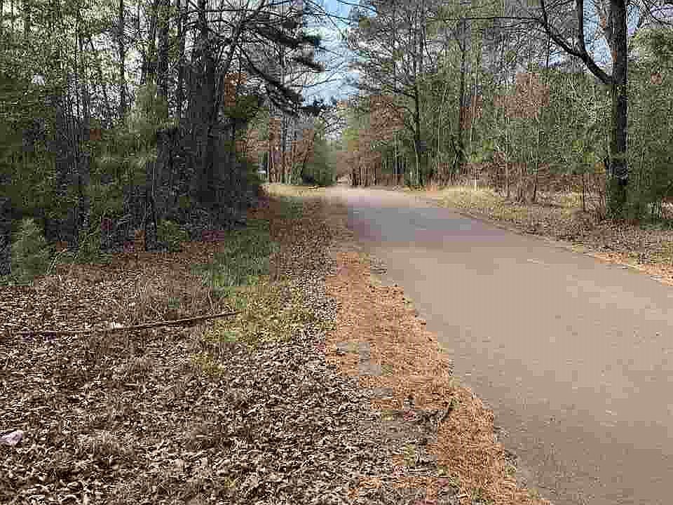 2nd image of Everitt Rd