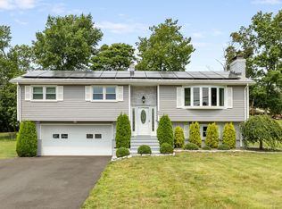 66 Bennett Rd, East Haven, CT 06513