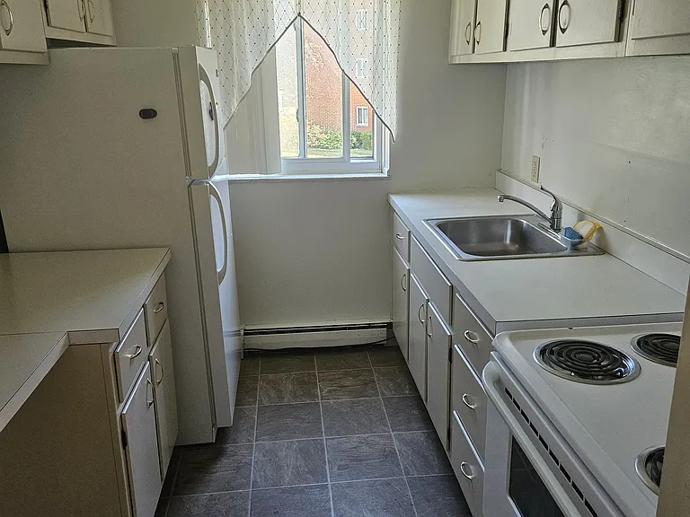 Luther House Apartments — Photo 2