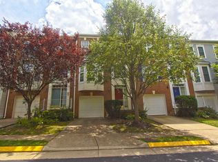11407 Sunflower Ln, Fairfax, VA 22030