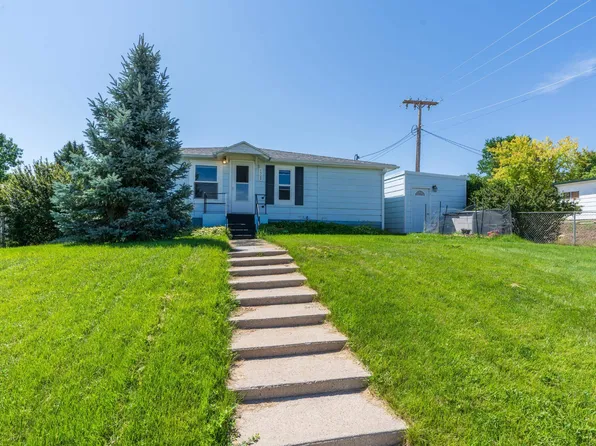 1509 Canton Ave, Hot Springs, SD 57747