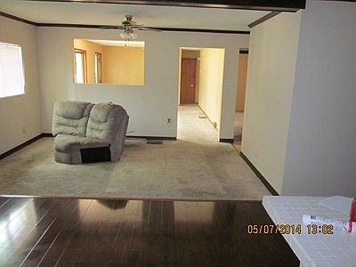 4th image of 1302 W Maplewood St
