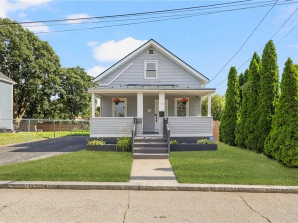 11 Swanton St, Cranston, RI 02910