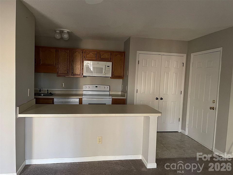 1st image of 5932 W Friendly Ave