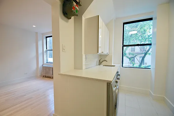 Rented by Bohemia Realty Group | media 4