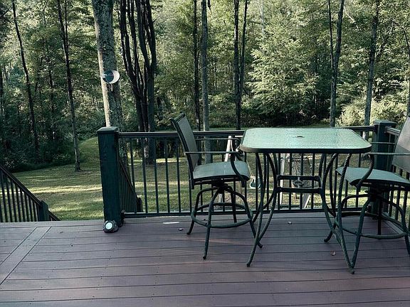 5th image of 1190 Neufer Hollow Rd