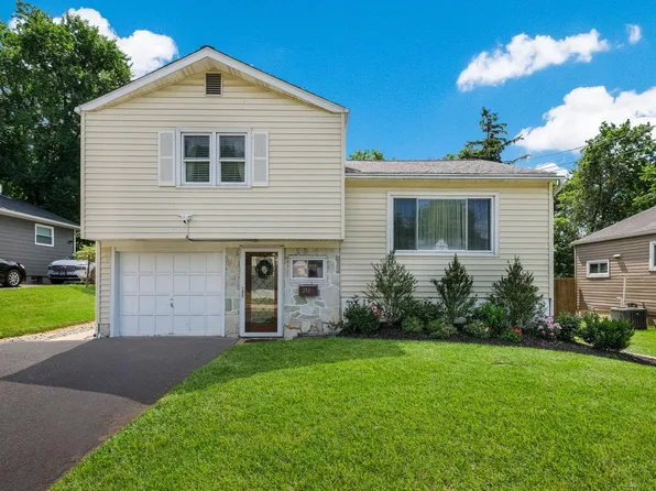 243 N Hills Ave, Glenside, PA 19038