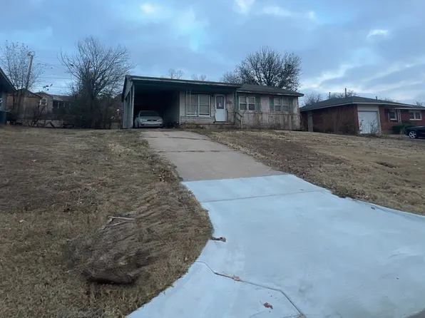 2505 NW 38th Pl, Lawton, OK 73505