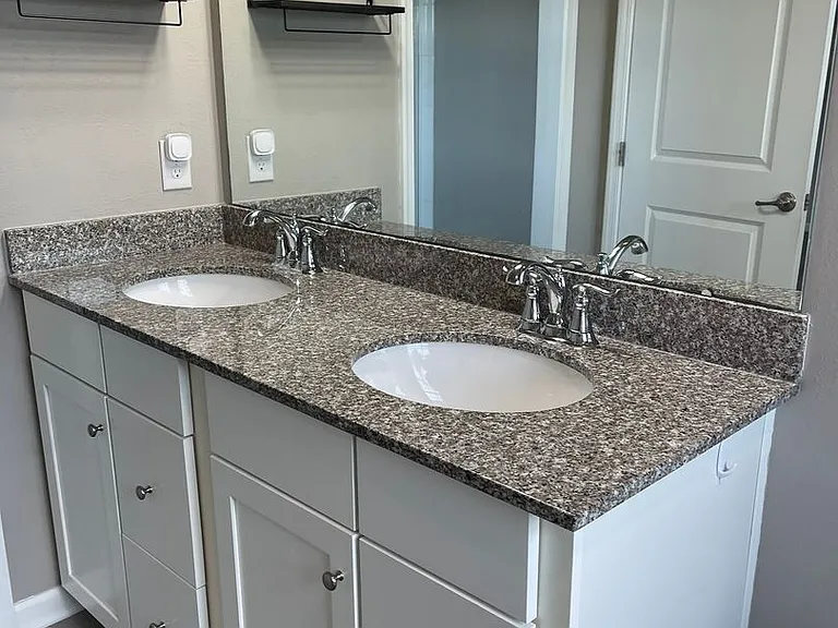 331 S Parkway Dr — Photo 71