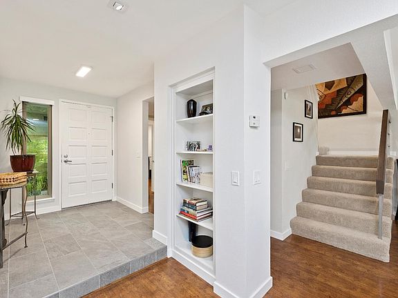 3rd image of 1636 Marconi Way