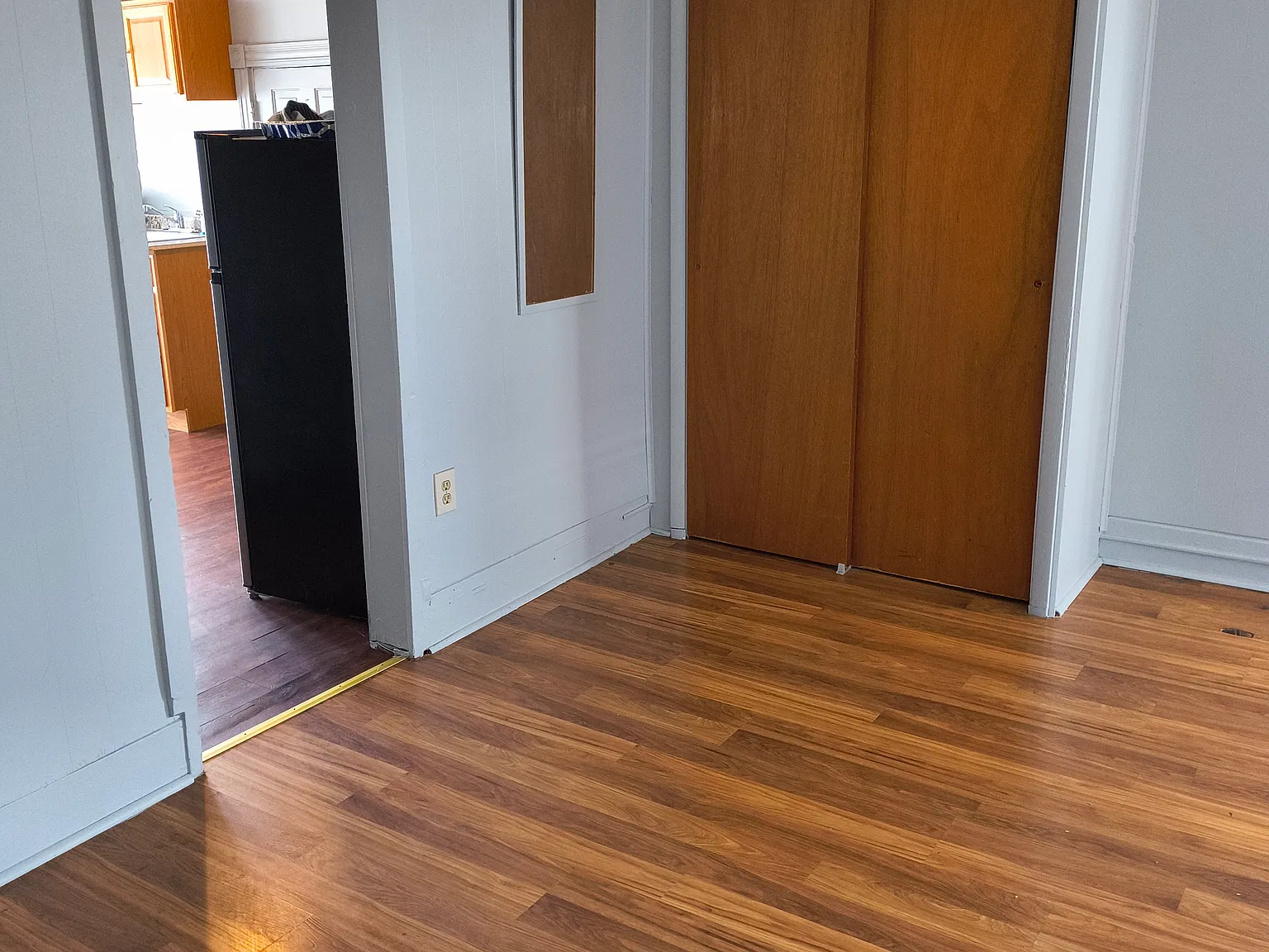 400 S Aiken Ave — Photo 3