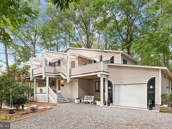 3rd image of 139 Evergreen Rd
