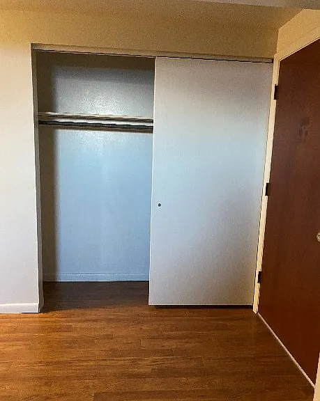 Eastown Villa Apartments — Photo 12