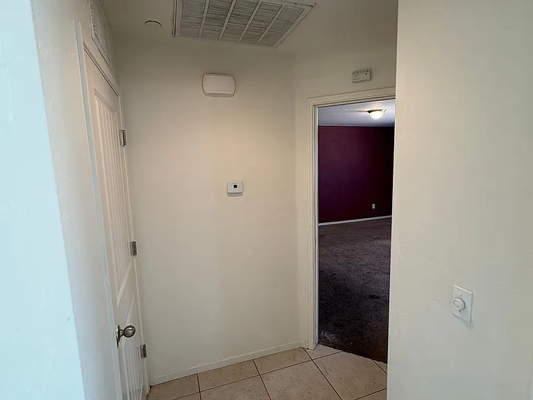 2132 E Sweet Ave — Photo 20