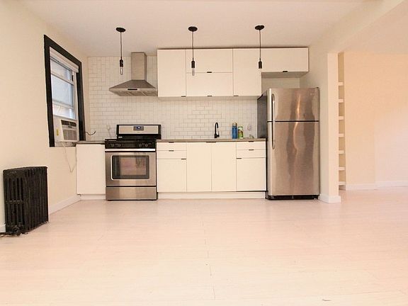 2nd image of 143 Richardson St #B1