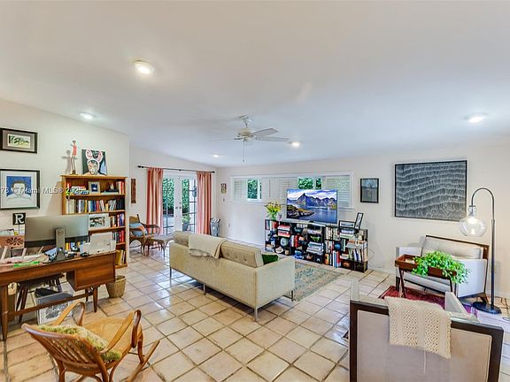 5th image of 4025 Bonita Ave