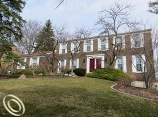3422 Buckingham Trl, West Bloomfield, MI 48323
