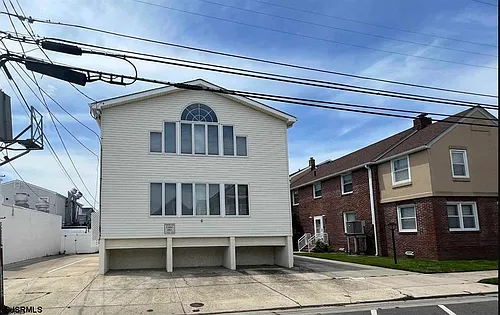 6 N Adams Ave Photo 1