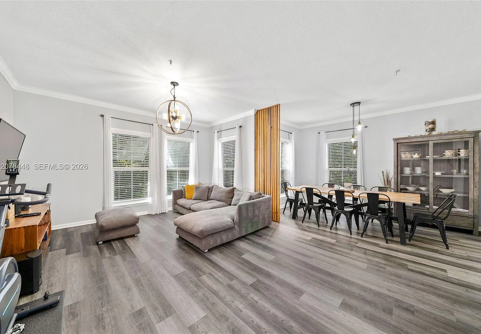 2 bed, 2.0 bath, 1234 sqft, $2,950 — Photo 3