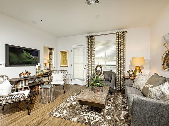 2nd image of 3875 Main St #3873-305