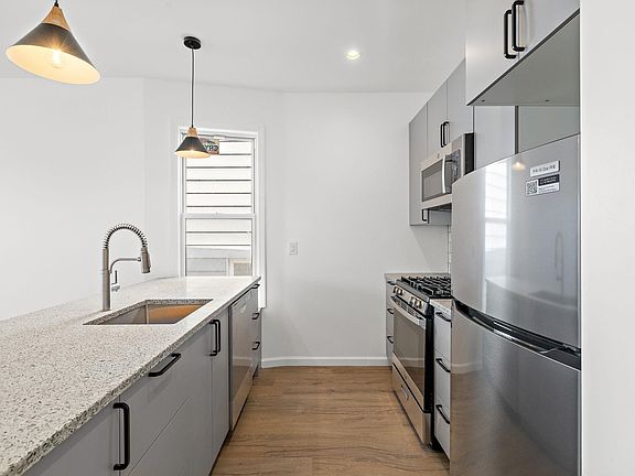 3rd image of 20 Delaware Ave Floor 1