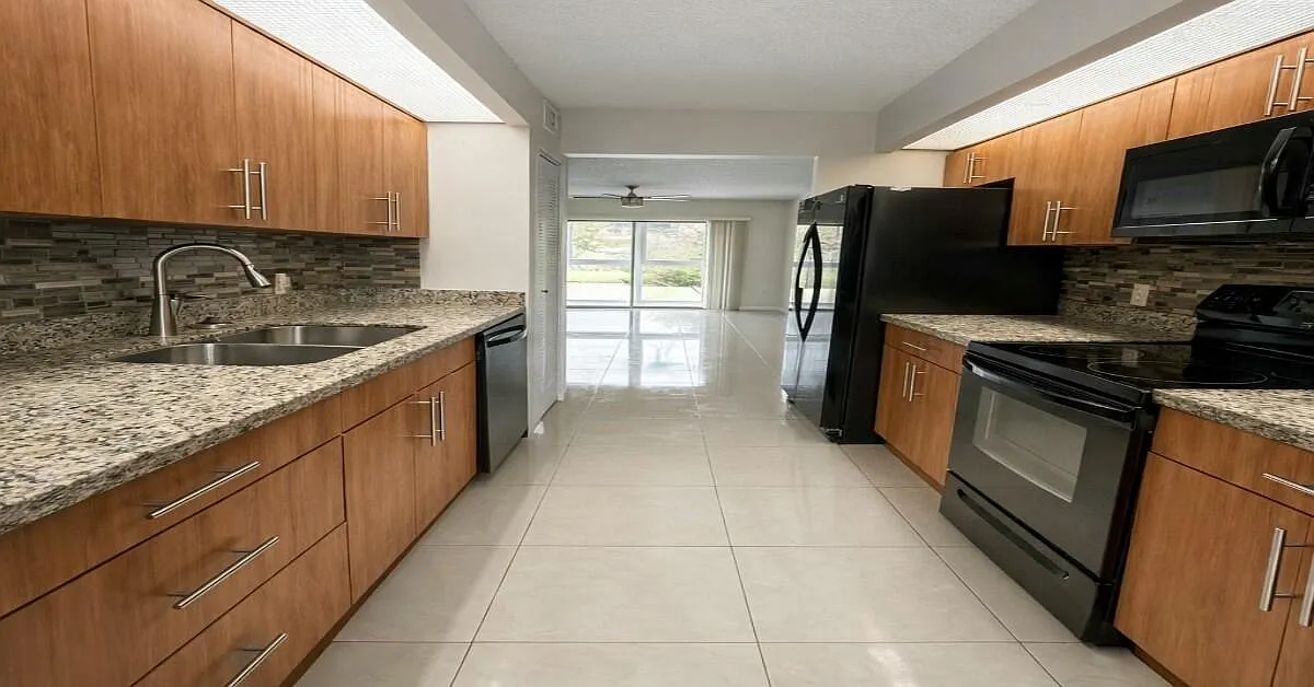 12551 SW 16th Ct — Photo 1