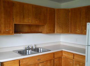 16 Hillside Ct APT 1, Endicott, NY 13760
