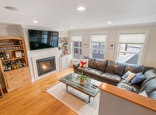 89 Dresser St #89, Boston, MA 02127