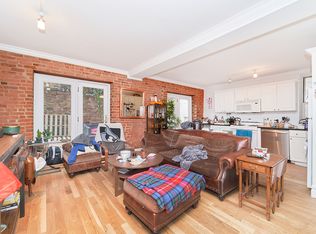 207 W 10th St, New York, NY 10014