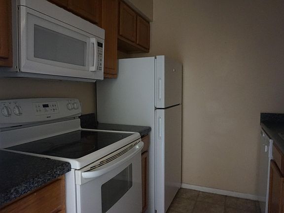 3rd image of 1224 E Evergreen St APT 228