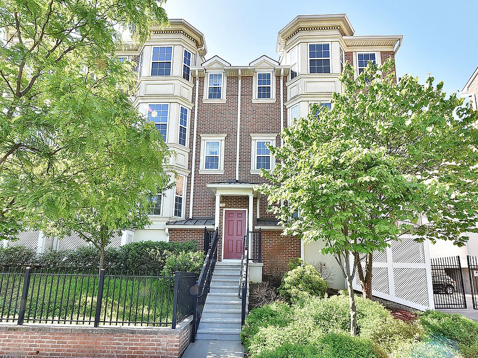 Condo_Front