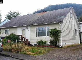 3742 Hillside Rd, Ketchikan, AK 99901