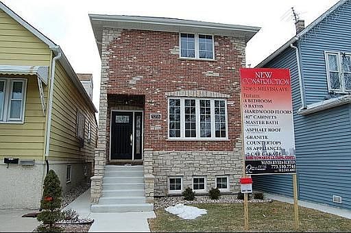 1st image of 5636 S Melvina Ave