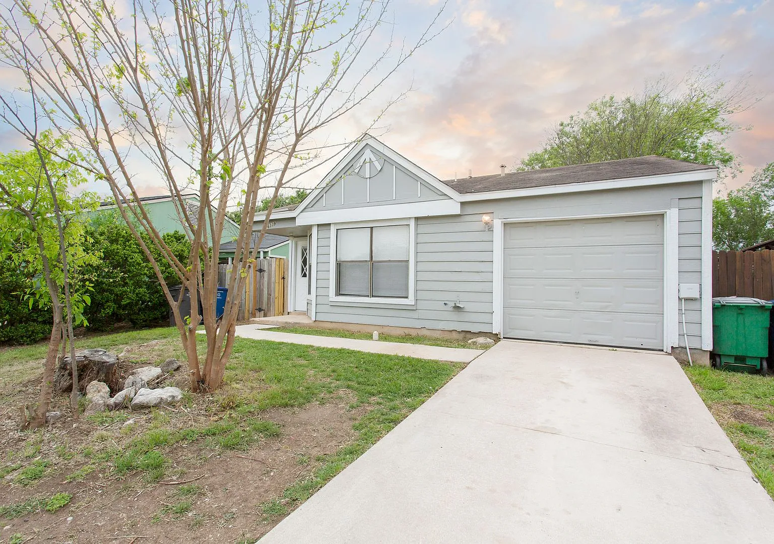 Move in Ready rental home in NW San Antonio! — Photo 2