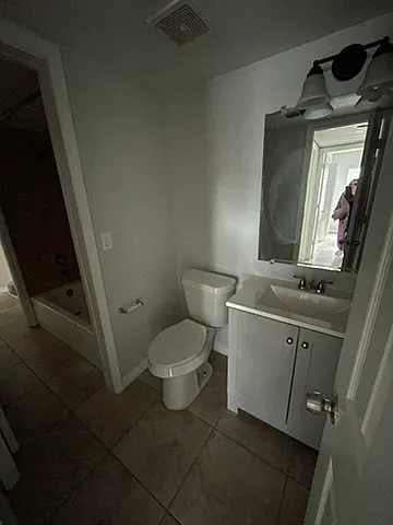 1410 Holden Ave #C — Photo 7