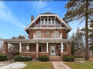 207 N Pine St, New London, IA 52645