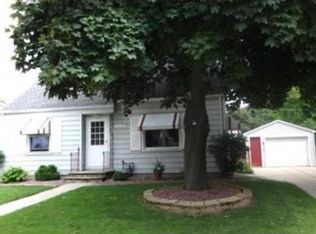 1719 Gross Ave, Green Bay, WI 54304