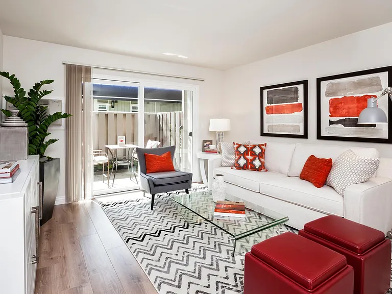 Halford Gardens Apartments — Photo 20