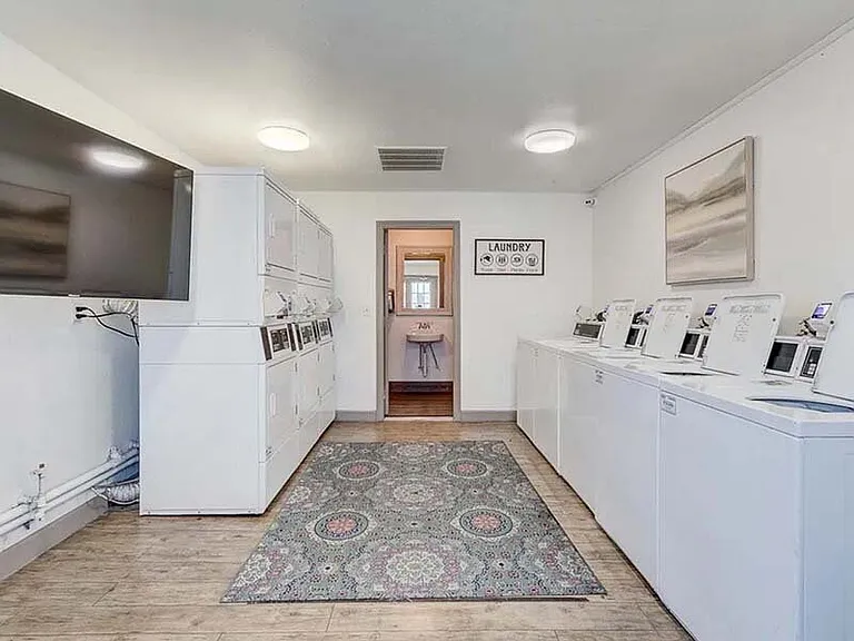 The Harrison Apartments — Photo 23