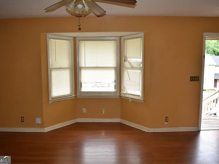 4375 Barrington Pl — Photo 6