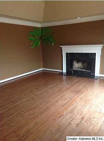 2nd image of 1518 Canterbury Ln