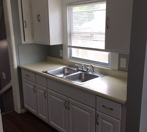 3rd image of 655 N Alton Ave