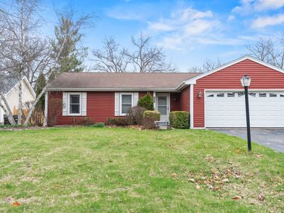 716 Dartmouth Dr, Island Lake, IL, 60042